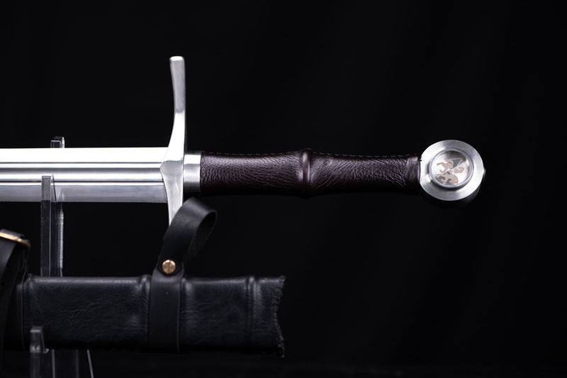 Espada Larga Colmillo Sombrío